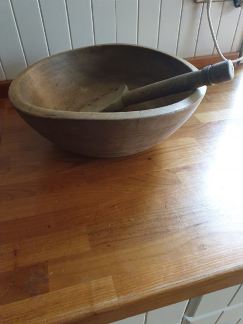 wonderful untouched 19thc welsh elm one piece mixing bowl with large spoon