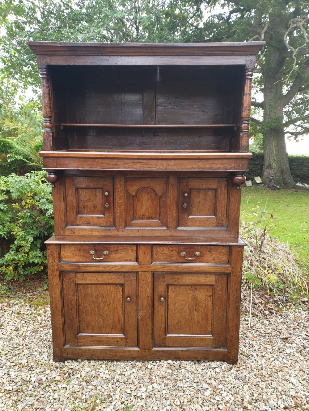 small 18thc 3 part original welsh tridarn oak cupboard