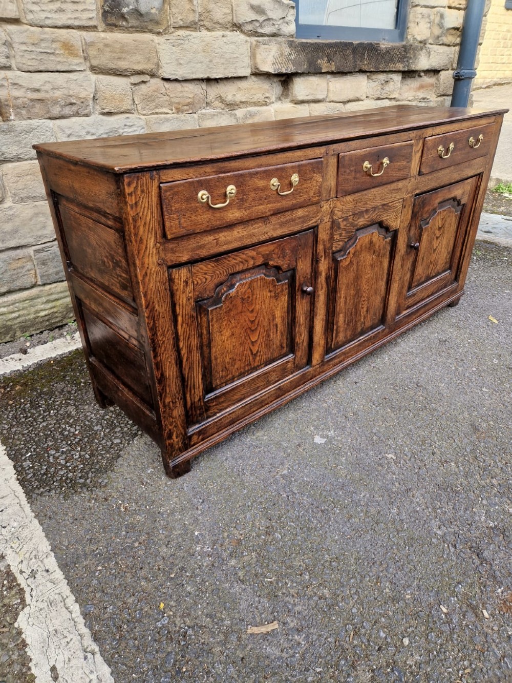 good small 18thc nwales oak low dresser