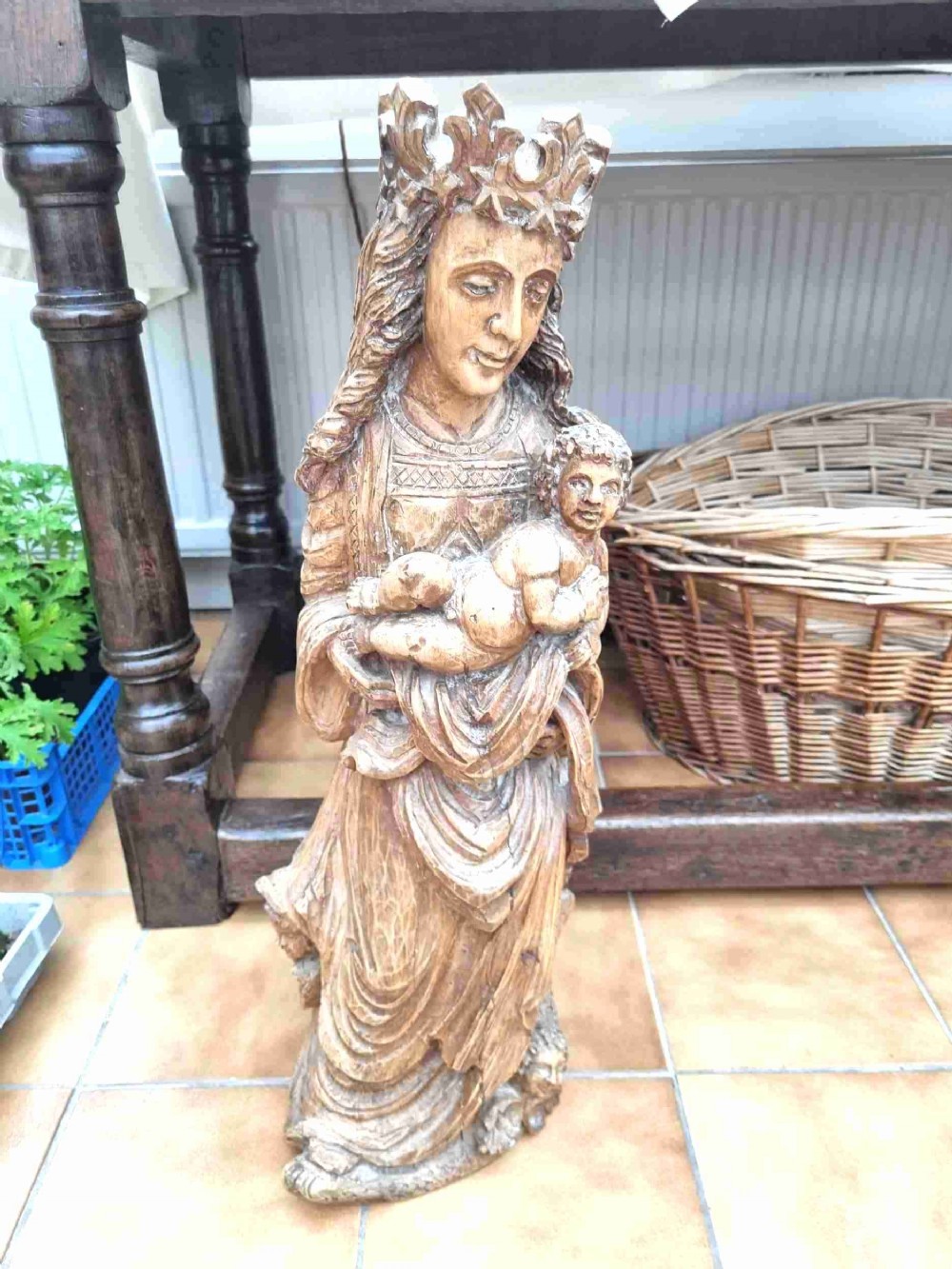 16thc large limewood carving of the virgin mary and child