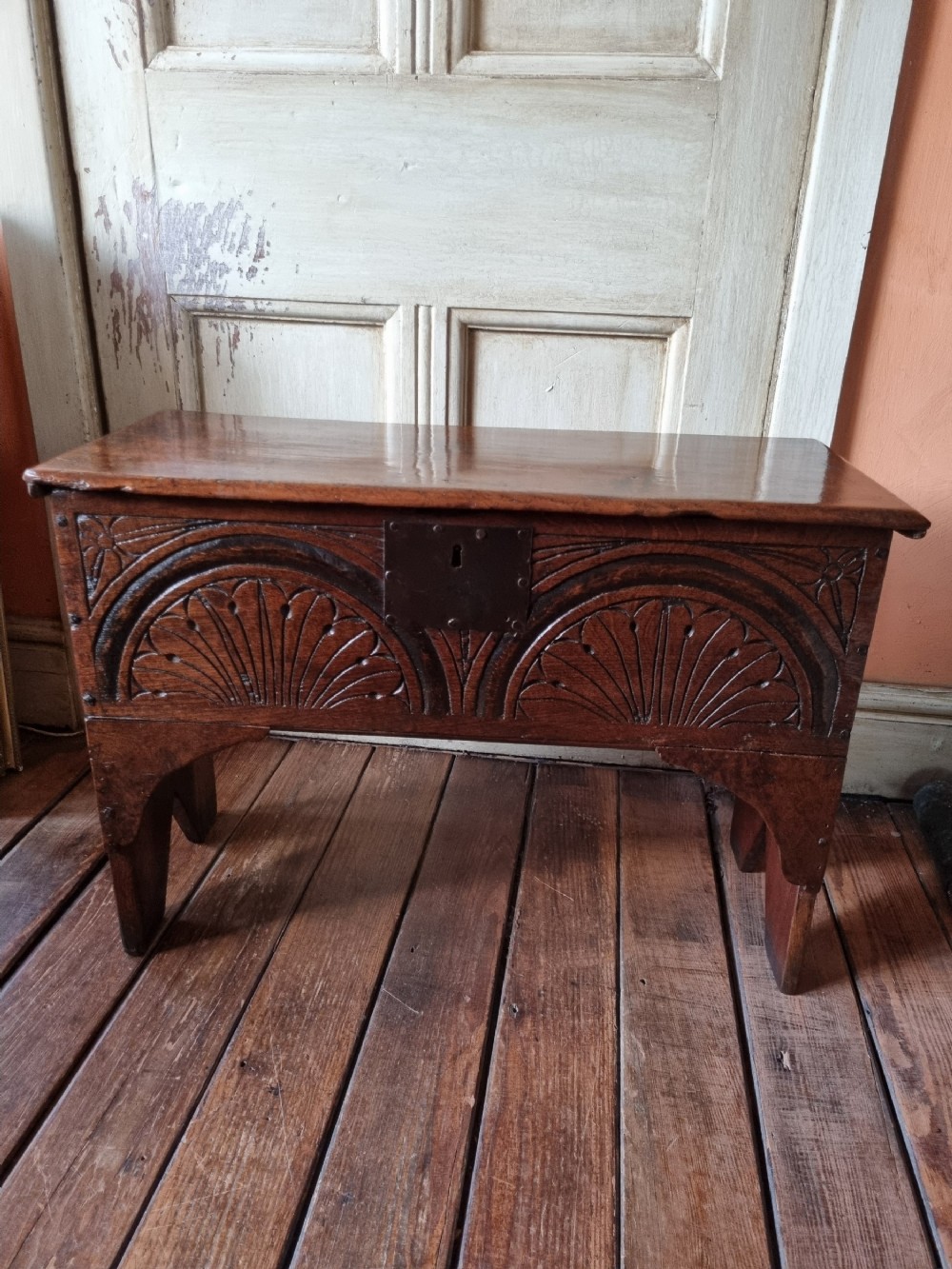 small l17thc oak cofferarrowbox with original lunette carving