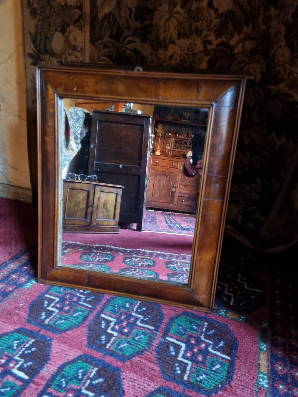 l17the18thc walnut moulded period mirror