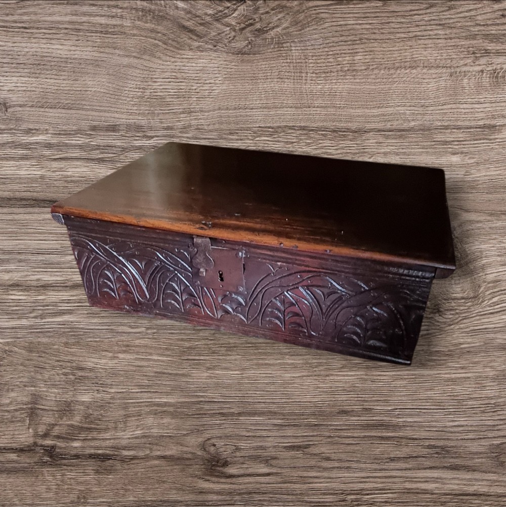 good 17thc oak carved bible box