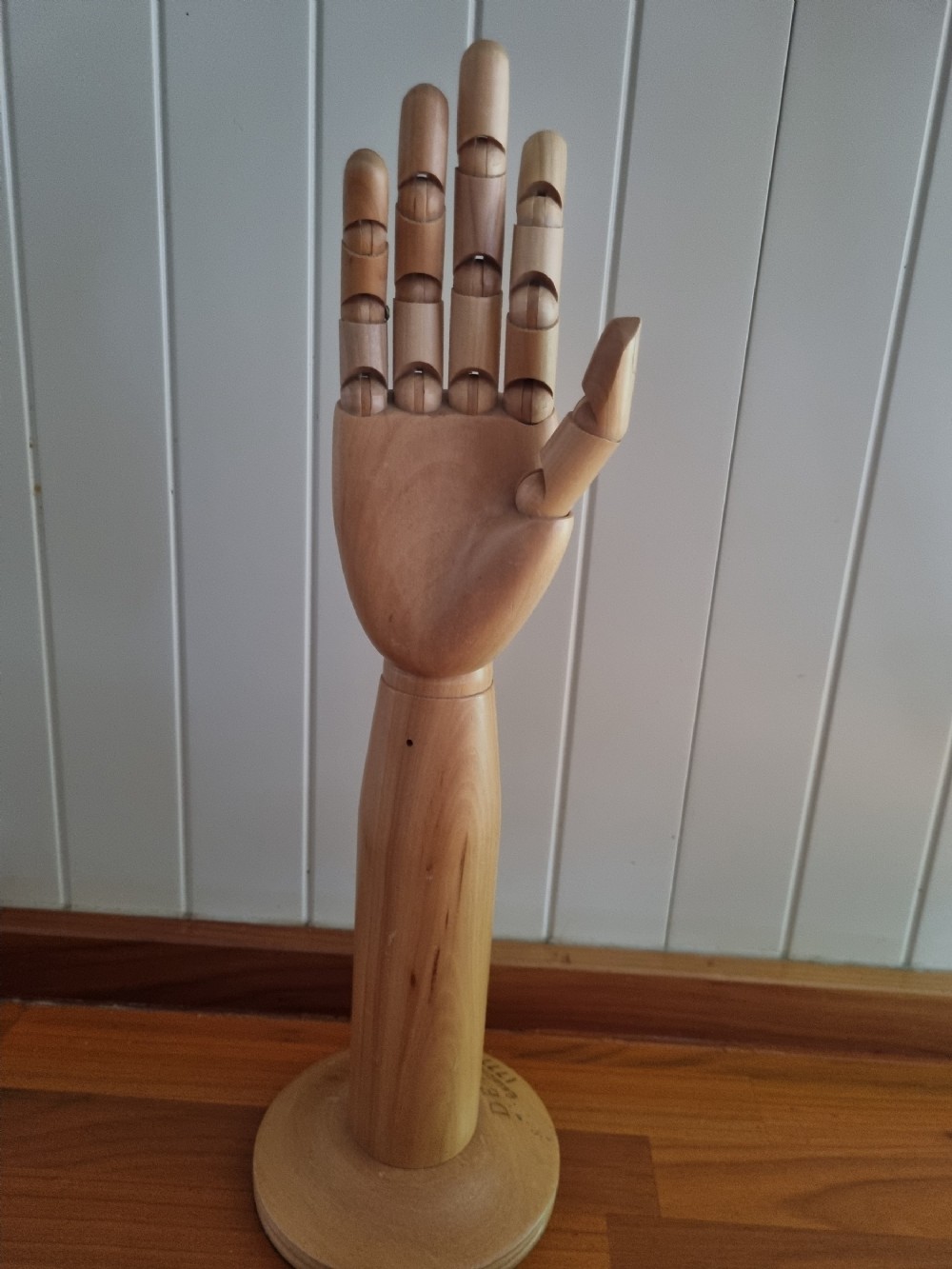 a dent 1777 wooden glove stand
