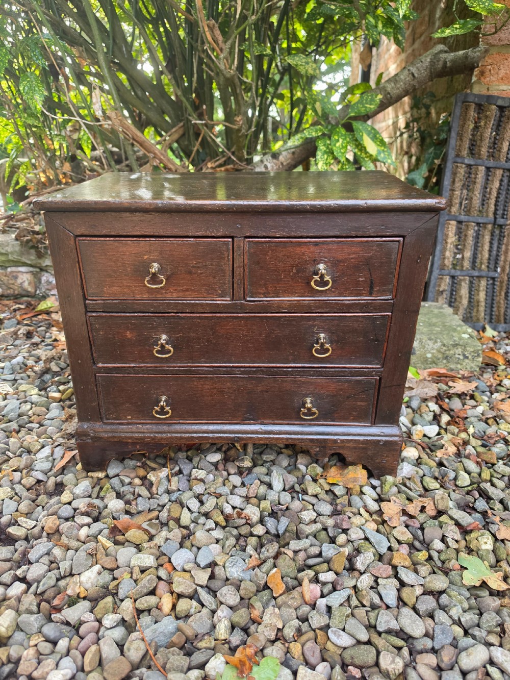 small 18thc welsh oak chest of 4 drawers